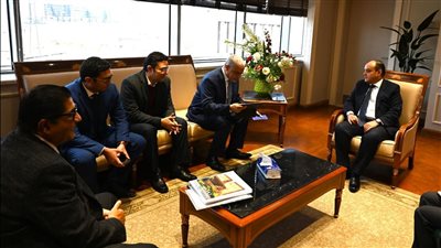 وزير التجارة يبحث الخطط المستقبلية لمجموعة العربي للتوسع في السوق المصري