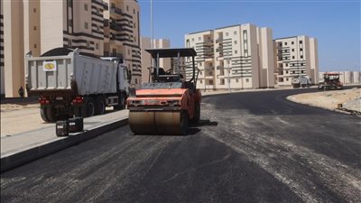 أجهزة المدن الجديدة تواصل تنفيذ أعمال رفع كفاءة وتطوير الطرق 