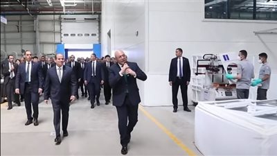 الرئيس السيسي يشهد الاحتفال بعيد العمال بمجمع «هايير مصر» الصناعي