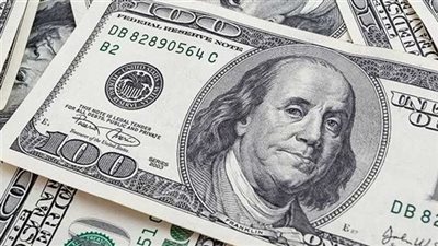 استقرار الدولار وسط تجدد الآمال بخفض قريب للفائدة