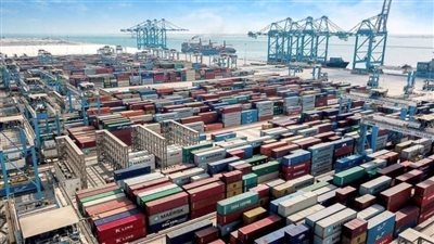 تداول 16 ألف طن و794 شاحنة بضائع بموانئ البحر الأحمر