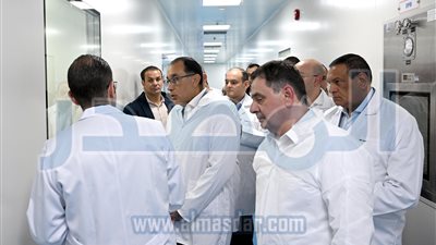 رئيس الوزراء يؤكد الحرص على إتاحة كل المحفزات لزيادة استثمارات صناعة الدواء 