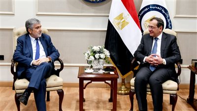 وزير البترول يبحث خطط شركة إيناب التشيلية لزيادة استثماراتها في مصر