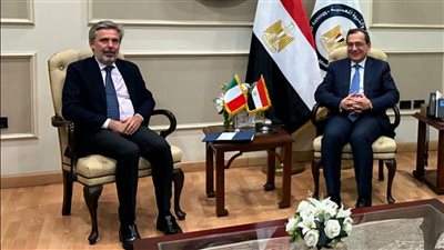 وزير البترول يبحث التعاون مع «تكنيمونت» الإيطالية بمجال وقود الطائرات المستدام