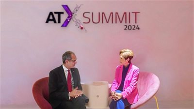 مصر وسنغافورة تبحثان تعزيز التعاون في مجالات التعهيد والذكاء الاصطناعى