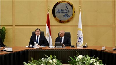 «الوزير» يبحث التعاون مع الشركات المجرية لتوطين صناعة الأتوبيسات الكهربائية في مصر