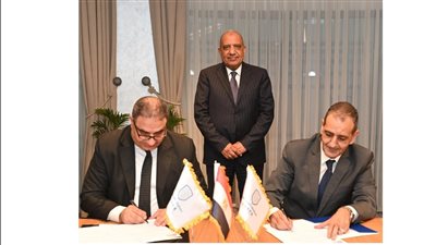 وزير قطاع الأعمال يشهد توقيع بروتوكول تعاون مع مجمع الإصدارات المؤمنة والذكية