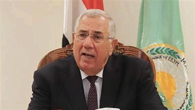 «الزراعة» توافق على استيراد 145 ألف رأس عجول للذبيح الفوري والتربية والتسمين 