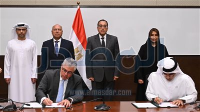 إنشاء محطتيْ دحرجة «رورو» وسفن سياحية بميناء السخنة