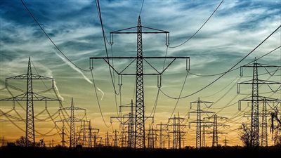 «القابضة للكهرباء» تعلن عودة تخفيف الأحمال ساعتين يوميًا