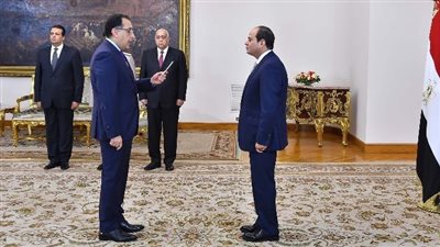 الحكومة الجديدة تؤدي اليمين الدستورية أمام الرئيس عبد الفتاح السيسي