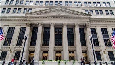 الفيدرالي الأمريكي: التضخم يتراجع وسوق العمل يشبه ظروف ما قبل كورونا