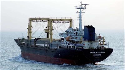 تداول 16 ألف طن بضائع و 904 شاحنة بموانئ البحر الأحمر