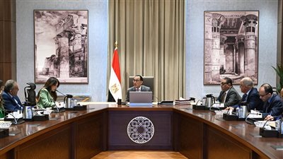 رئيس الوزراء يتابع جهود خفض أسعار السلع بمختلف الأسواق