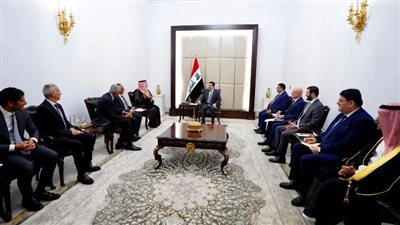 رئيس الوزراء يدعو رجال الأعمال المصريين والسعوديين للاستثمار بالمنتجعات السياحية في العراق 