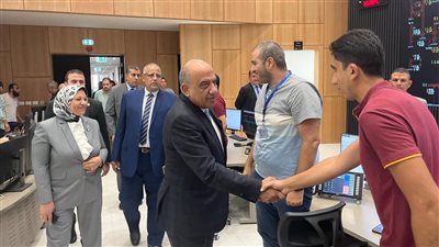 وزير الكهرباء يتفقد المركز القومي الجديد للتحكم في الطاقة