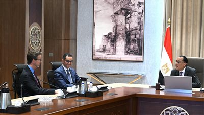 الحكومة تتعاون مع «إنفورما» البريطانية لجذب الاستثمارات الأجنبية إلى مصر