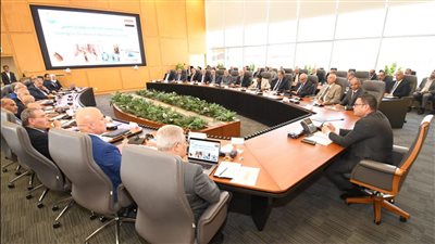 وزير الإسكان يوجه شركات المياه بزيادة نسب التحصيل والتوسع في العدادات مسبقة الدفع