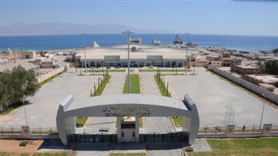 «المالية» تقرر تعديل نطاق الدائرة الجمركية لمعرض السوق الحرة بميناء نويبع