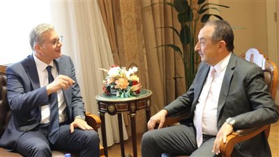 ‎وزيرا قطاع الأعمال والبترول يبحثان تعظيم الاستفادة من الخامات التعدينية بالشركات التابعة