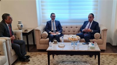 وزيرا قطاع الأعمال والتجارة الخارجية يبحثان تعزيز التعاون لجذب الاستثمارات وزيادة الصادرات