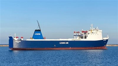 تداول 12 ألف طن و813 شاحنة بضائع بموانئ البحر الأحمر 