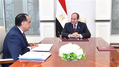 الرئيس السيسي يؤكد دعم الدولة للقطاع الخاص لزيادة الاستثمارات الصناعية
