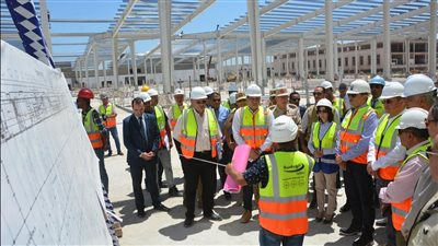 وزير قطاع الأعمال يتابع تطوير مجمع مصانع مصر للغزل والنسيج بكفر الدوار