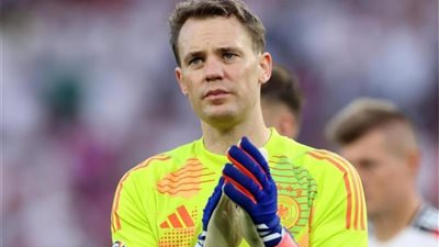 الحارس الألماني مانويل نوير يعلن اعتزال اللعب الدولي