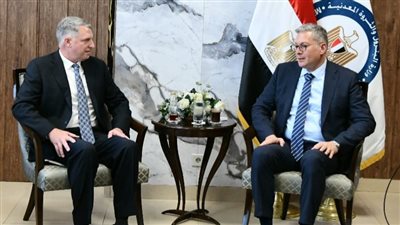 وزير البترول يبحث سبل زيادة استثمارات شركة شيفرون العالمية في مصر