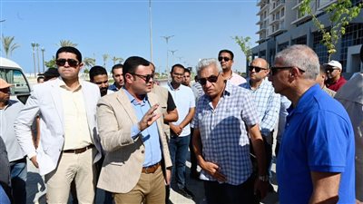 وزير الإسكان يوجه بوضع مستهدفات أسبوعية يتم الانتهاء من تنفيذها بكمبوند «مزارين» 