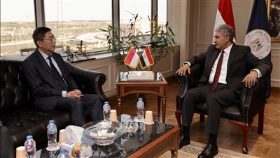 ⁠وزير السياحة يبحث سبل زيادة الحركة الوافدة من سنغافورة إلى مصر