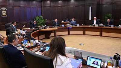 مجلس الوزراء يوافق على ترقية الموظفين بالجهاز الإداري للدولة