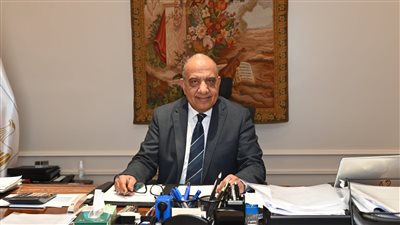 وزير الكهرباء يشارك في أعمال القمة الافريقية العالمية للهيدروجين الأخضر بناميبيا 