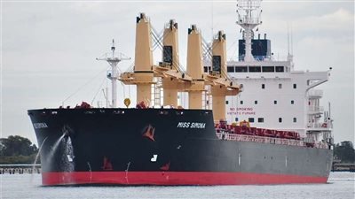 تداول 40 ألف طن و556 شاحنة بضائع بموانئ البحر الأحمر 