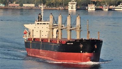 تداول 50 ألف طن و 695 شاحنة بضائع بموانئ البحر الأحمر