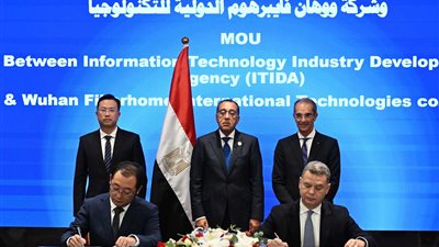 مصر والصين توقعان 5 مذكرات تفاهم في مجالات الاتصالات وتكنولوجيا المعلومات