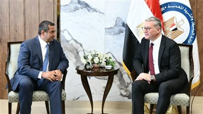 وزير البترول يبحث تعزيز التعاون مع شركة إنفينيتى سولار  بمجال كفاءة الطاقة 