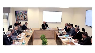 وزير قطاع الأعمال يتابع مؤشرات أداء شركات «القابضة المعدنية»