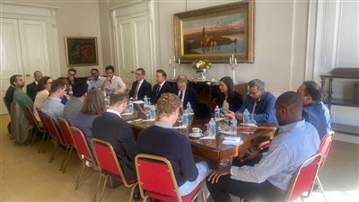 نائب محافظ البنك المركزي: ملتزمون بضمان استدامة السياسات النقدية الجاذبة للاستثمار