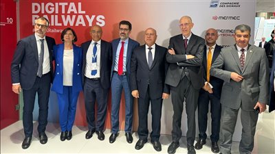  «الوزير» يبحث مع عدد من الشركات العالمية توطين صناعة النقل في مصر 