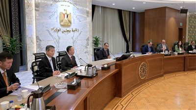 رئيس الوزراء: نتطلع لزيادة استثمارات الشركات الصينية بالمنطقة الاقتصادية لقناة السويس