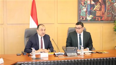  وزيرا قطاع الأعمال والإسكان يبحثان تعزيز التعاون لدفع معدلات العمل بالمشروعات المشتركة