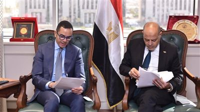 وزيرا الاستثمار والعمل يبحثان إعفاء الشركات من النسبة المحصلة لصندوق تمويل التدريب