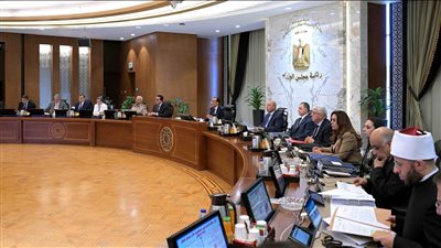 إعتماد صرف 6 دُفعات من صندوق إعانات الطوارئ للعاملين بالفنادق بـ3 مدن