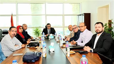 وزير الإسكان يتابع تنفيذ مشروعات التنمية السياحية بالساحل الشمالي 