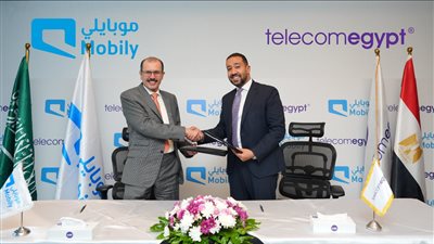 «موبايلي» تتعاون مع «المصرية للاتصالات» لإنزال أول كابل بحري يربط بين السعودية ومصر