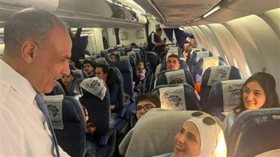 مصر تعيد 294 من مواطنيها في لبنان برفقة وزير الخارجية