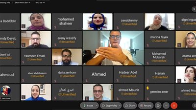 المصرف المتحد ينظم ورشة عمل تطوعية لتعليم لغة الإشارة 
