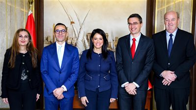 الحكومة تبحث مع البنك الدولي تطوير استراتيجية الاستثمار الأجنبي المباشر في مصر